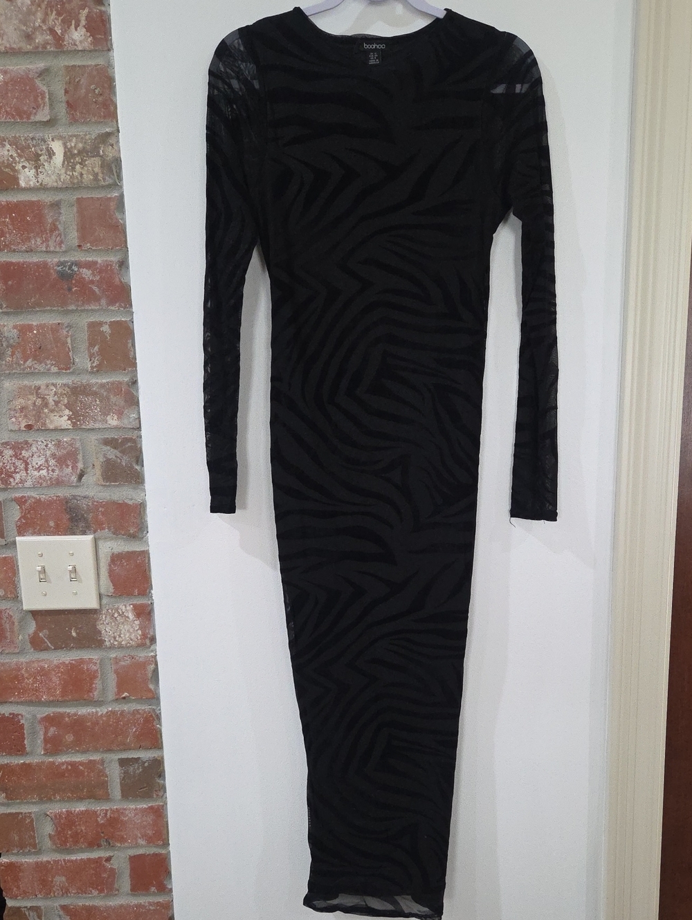 Boohoo Black Zebra-Print Long Sleeve Bodycon Maxi Dress